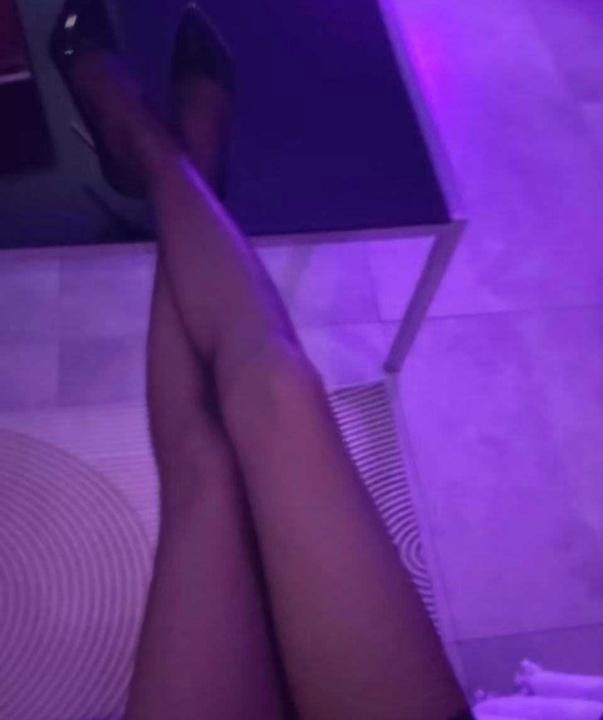 石路附近长腿骚女