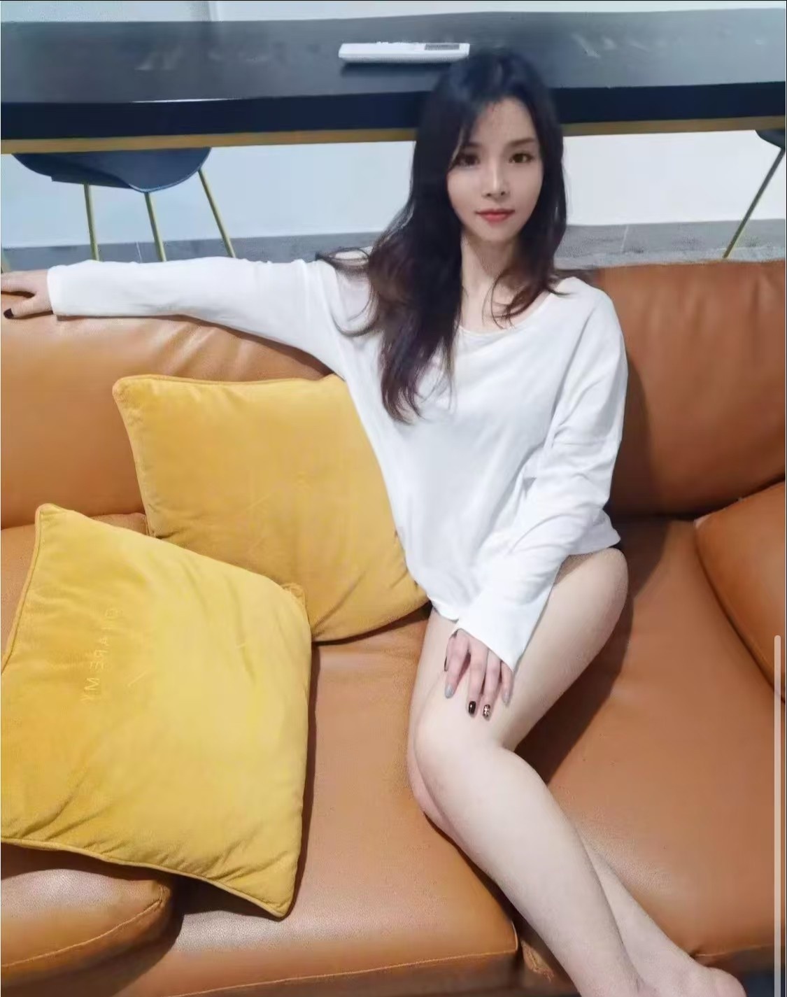 主动翘臀小女友