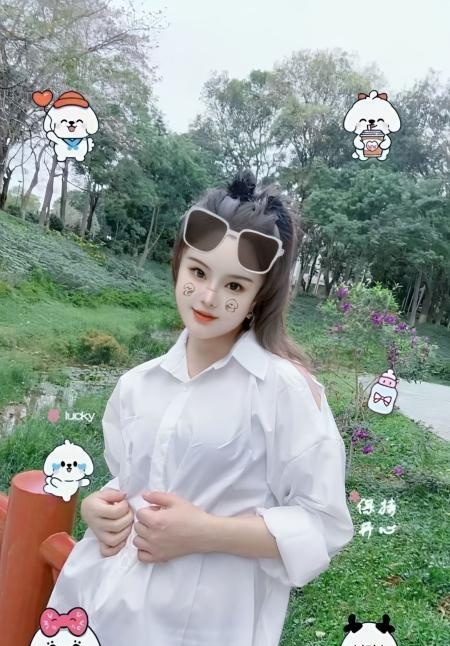 番禺翘臀大屁股曼妮