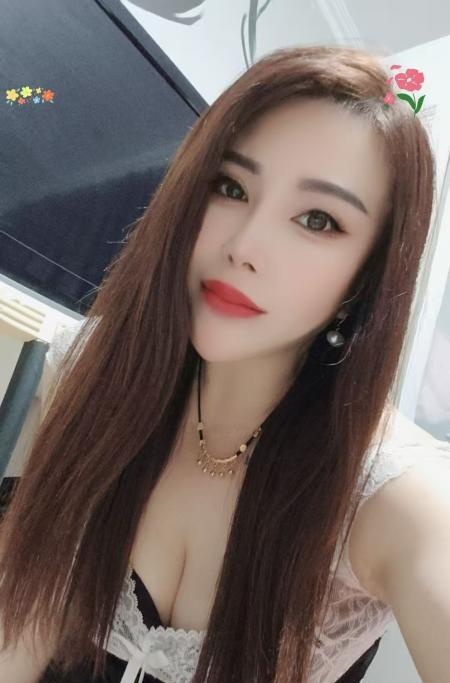 肤白水润丰满小少妇
