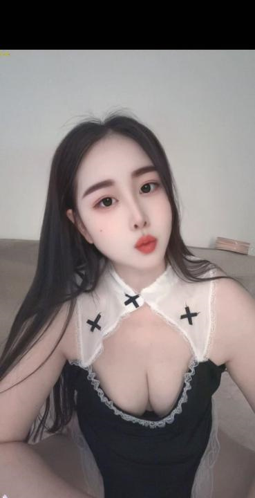大胸美女西西