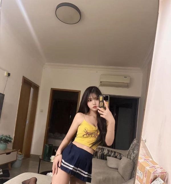 风骚榨汁大奶小骚货