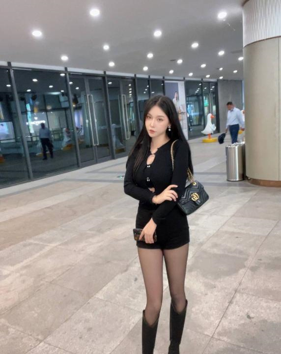 栖霞马群奈奈