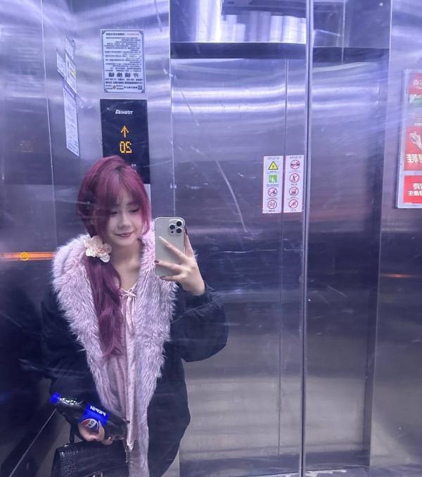 瑶海粉嫩白嫩妹林熙