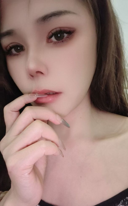 很骚很黄很暴力妞妞