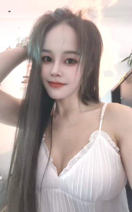 很骚很黄很暴力妞妞
