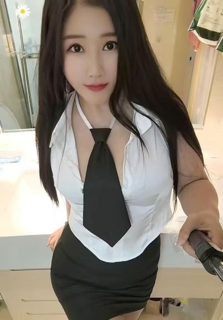 服务很好的抓龙筋少妇