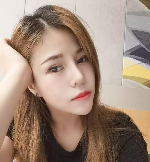 闵行彤彤