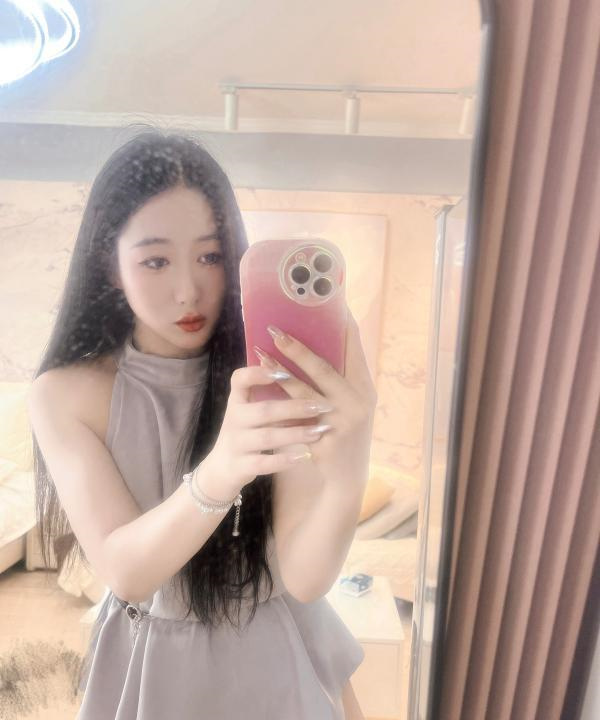 包河气质美女初夏