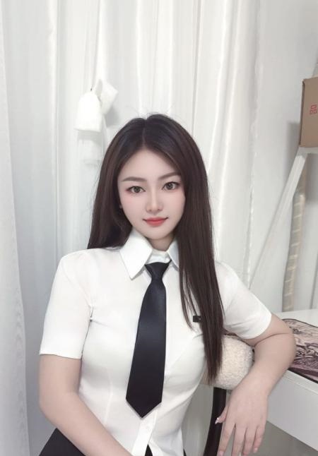 性感OL秘书制服恋恋