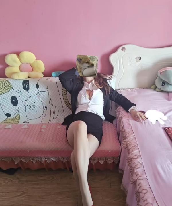 会发情的D奶骚妹