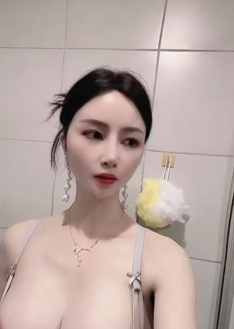 洪山细腰大奶菲姨