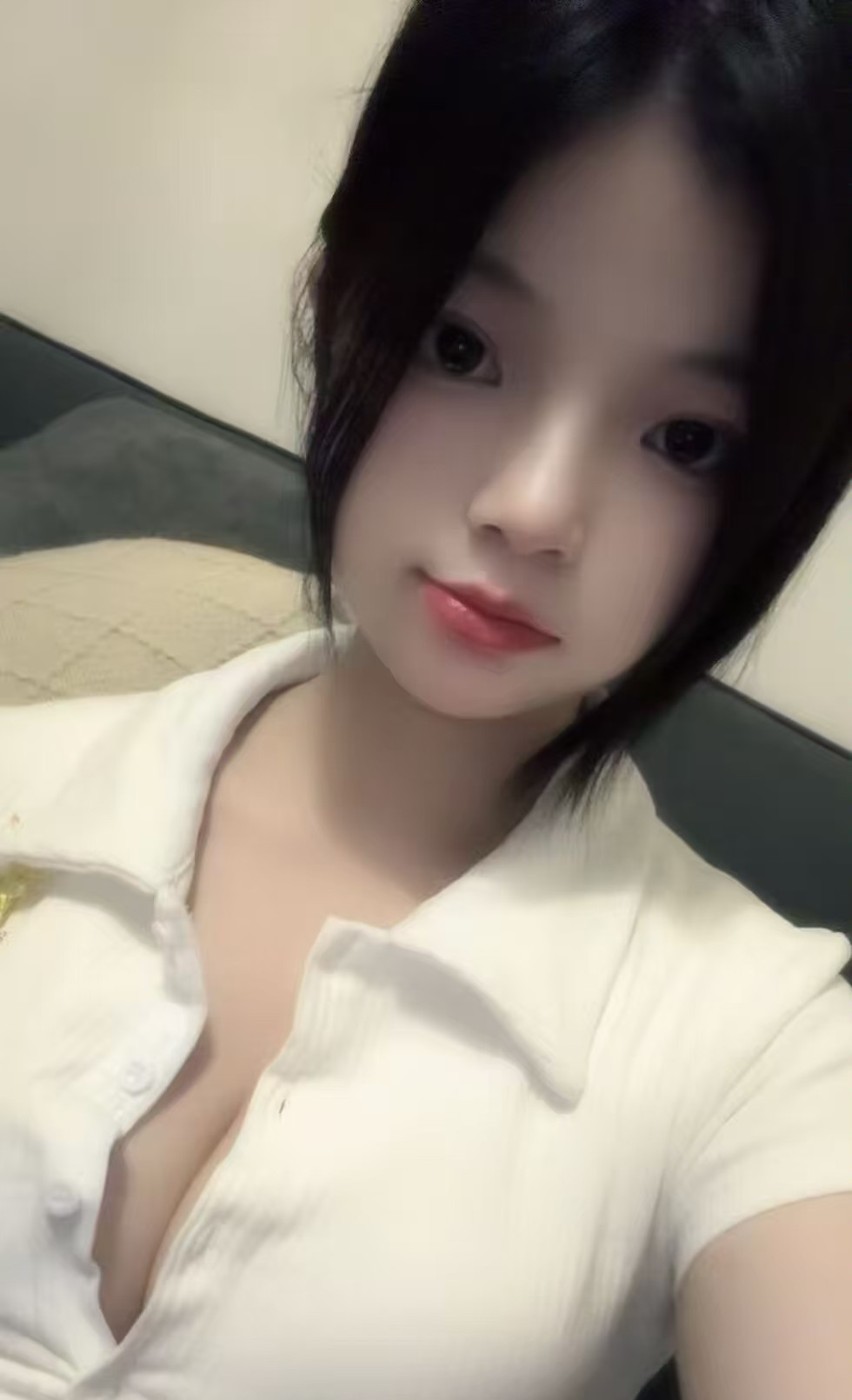 白嫩颜值莹莹