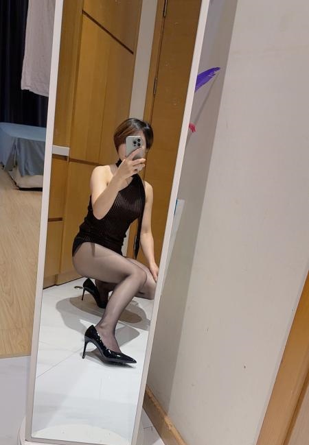 短发御姐