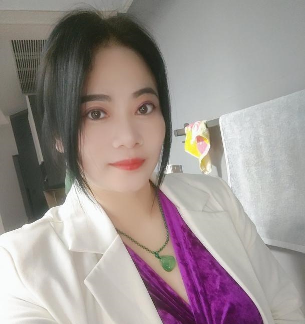 紫荆性感熟女彩云