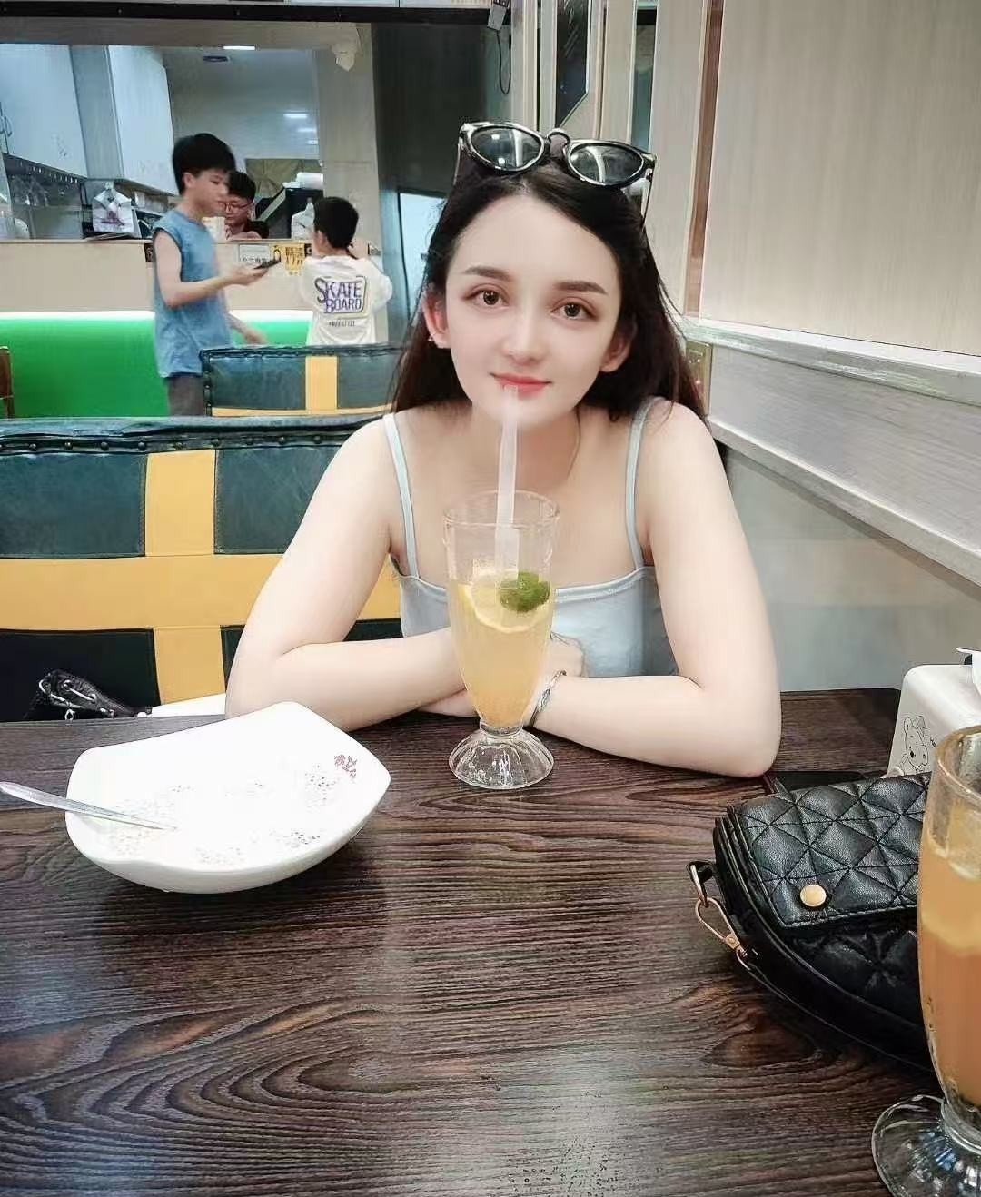 民治新疆美女依娜