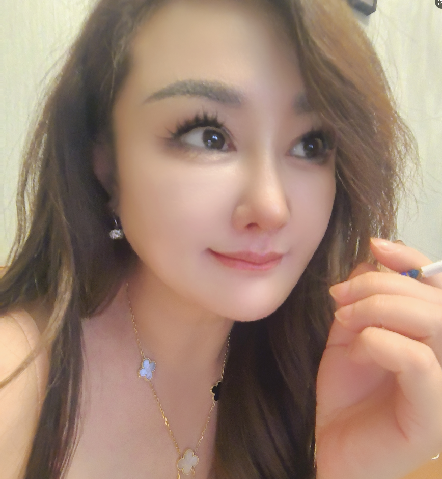 三亚性感迷人少妇-桐
