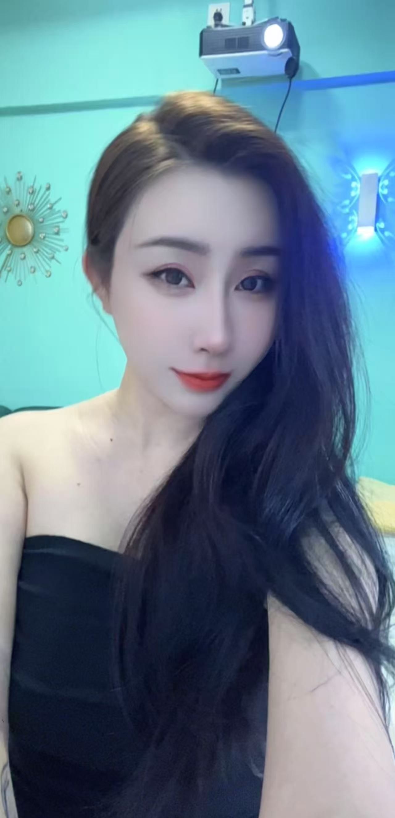 肤白御姐枣枣