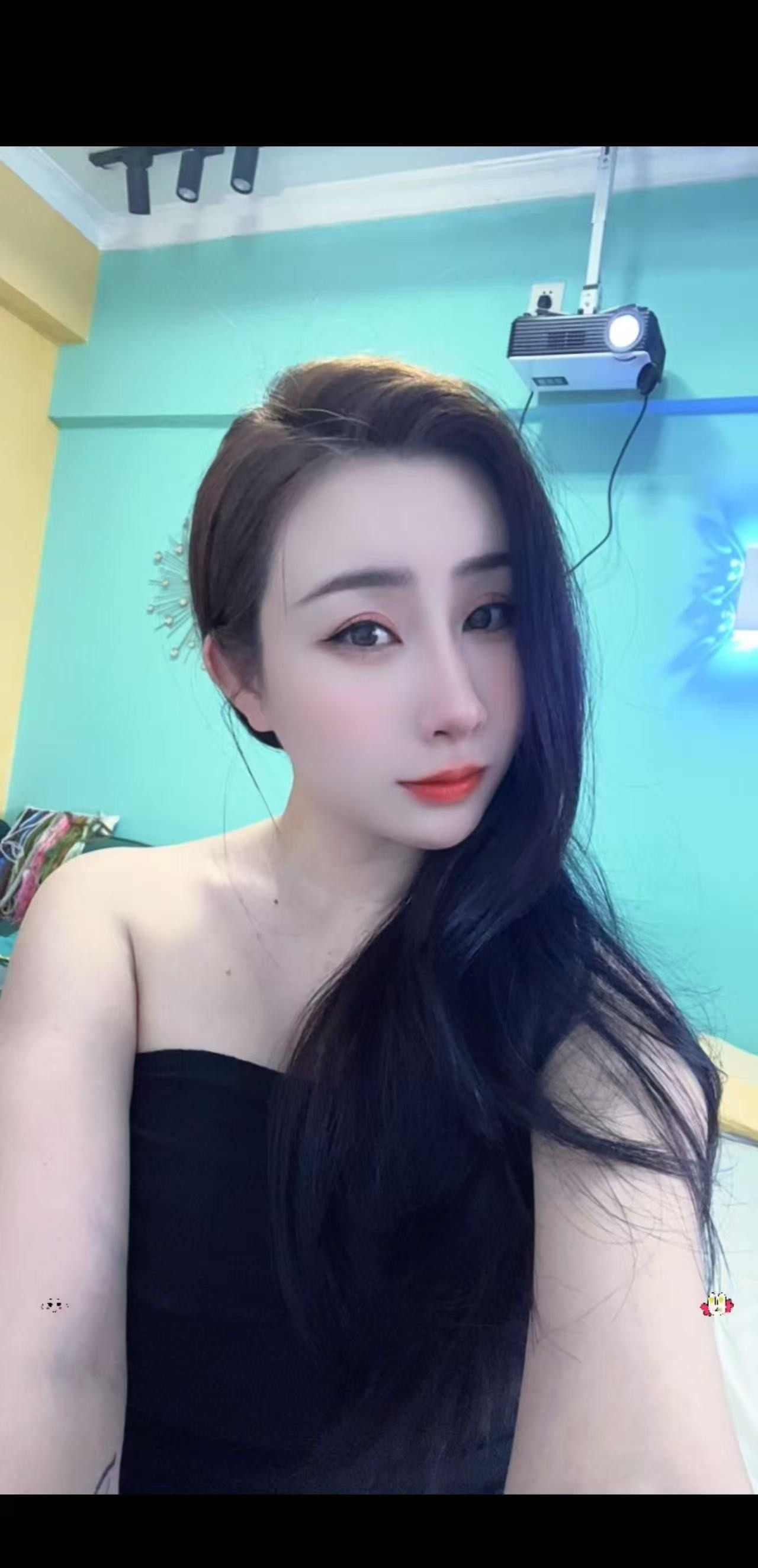 肤白御姐枣枣