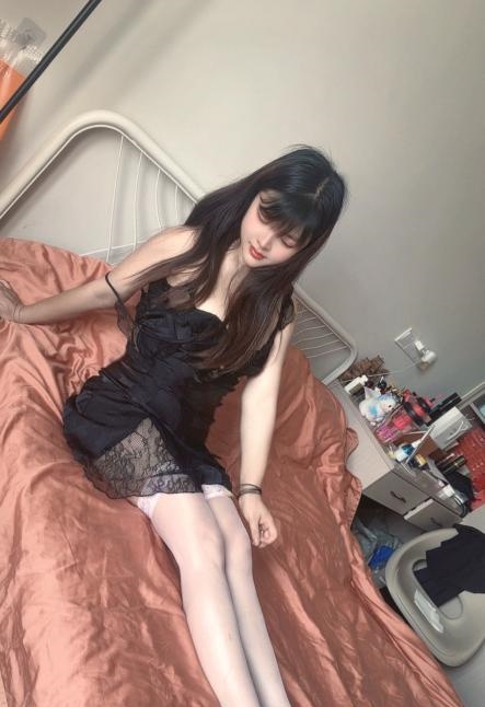 风骚肥臀大奶的小爱
