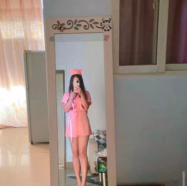 江边小鱼儿
