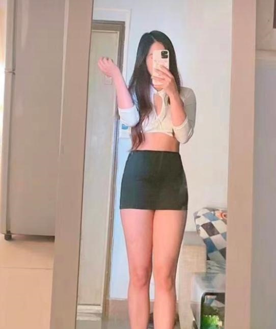 江边小鱼儿
