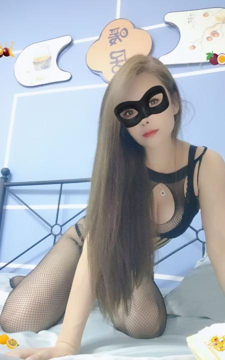 迷人温柔美少妇