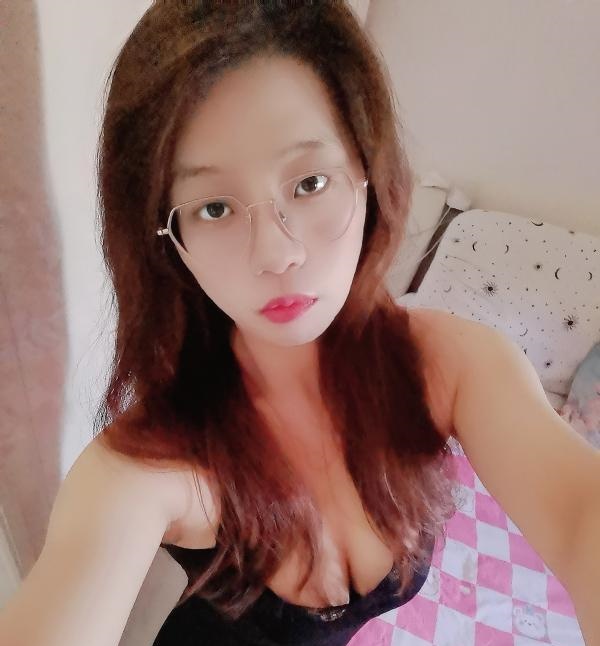 温柔性感长腿鱼儿