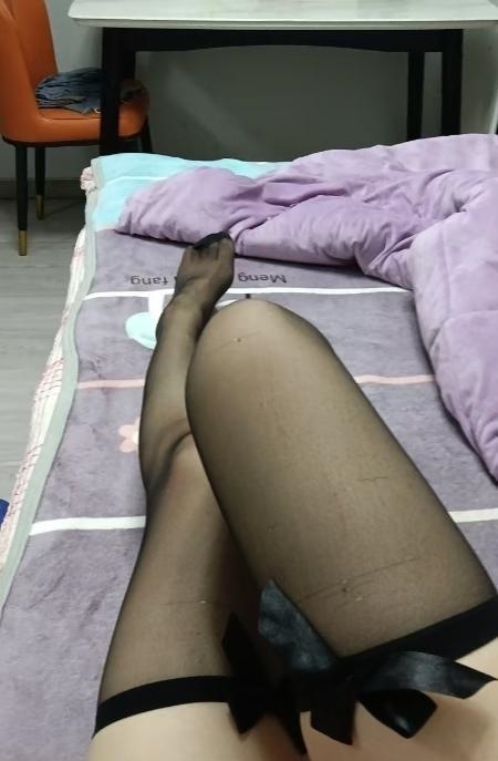 长腿黑丝熟女