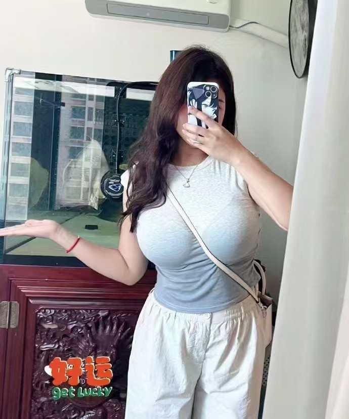 巨乳晨曦老师