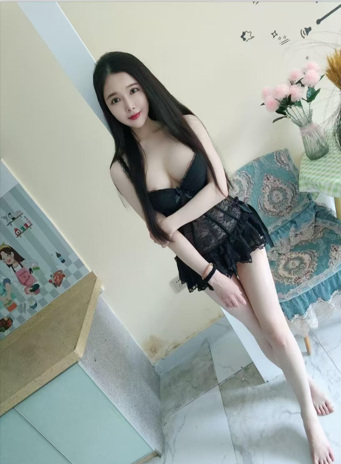 肤白美腿小表妹