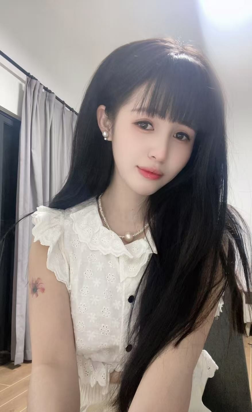 白云嫩妹叮当