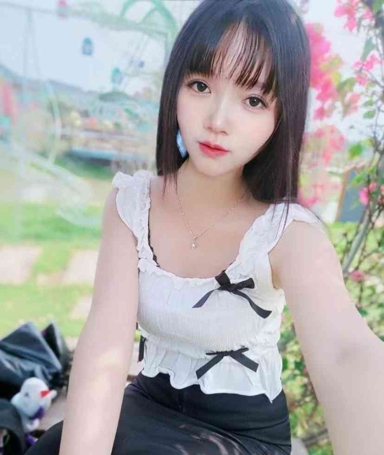 长阳菲菲，惊艳归来