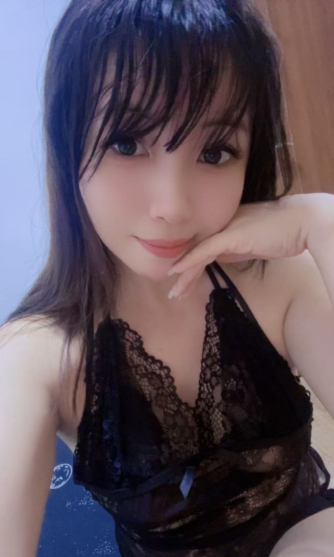 白云舌吻糖糖
