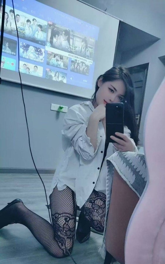 桥西性感长腿大胸御姐
