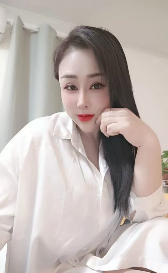 新疆风骚美艳少妇诗诗