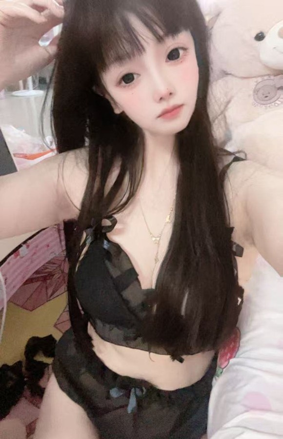 小巧萝莉冰儿
