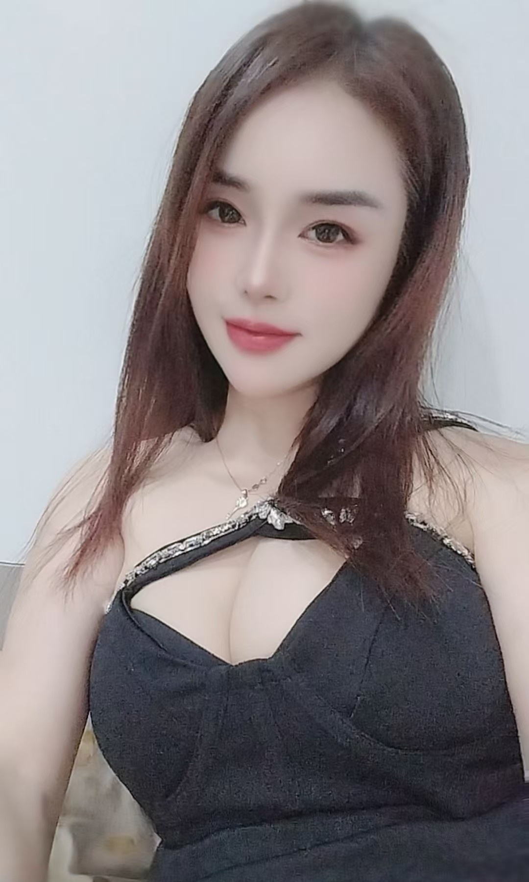 白云舌吻金莲