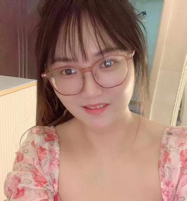 合肥兼职粉嫩大胸妹