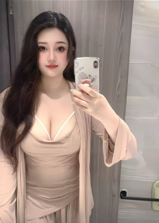 微胖型巨乳妹赵灵儿