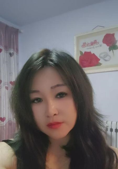 蒙古族琦琦