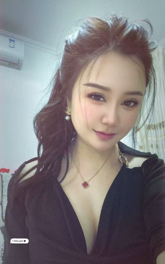 中山小妖人美性格好