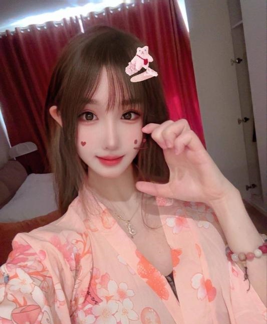 新建区性感大胸甜妹