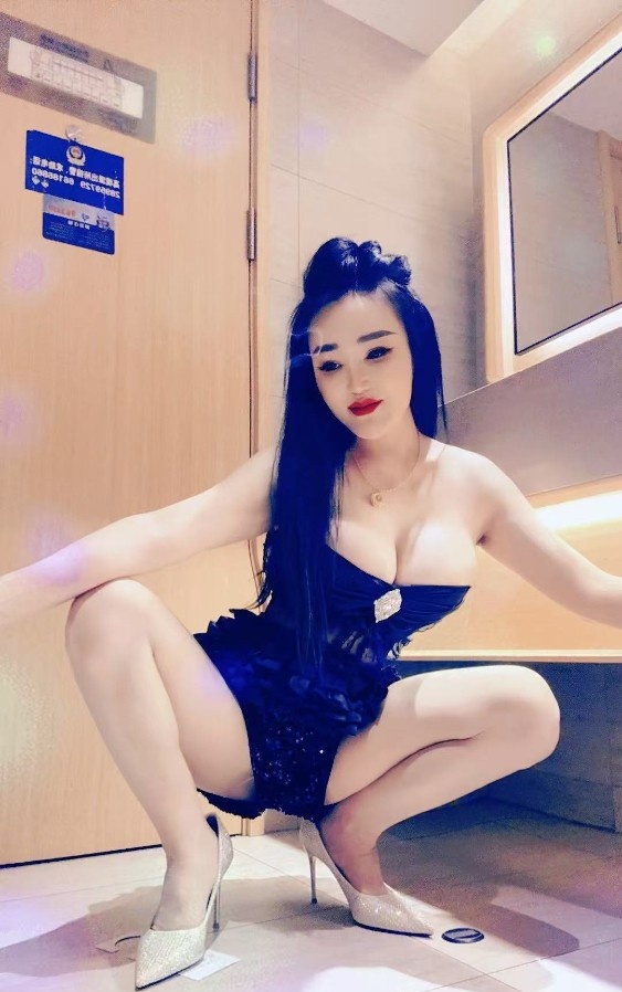 大胸姐角色扮演