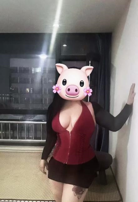 胶南大胸小姐姐