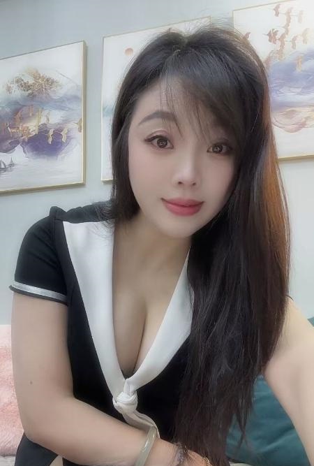 三里亭大胸小七