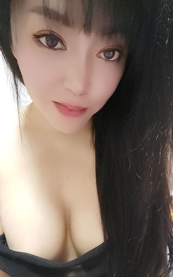 宝山美胸少妇