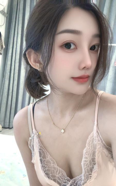 爱健身的丫头