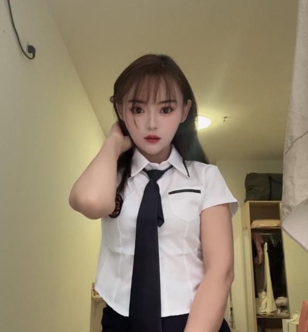 白云风骚小妹婷婷