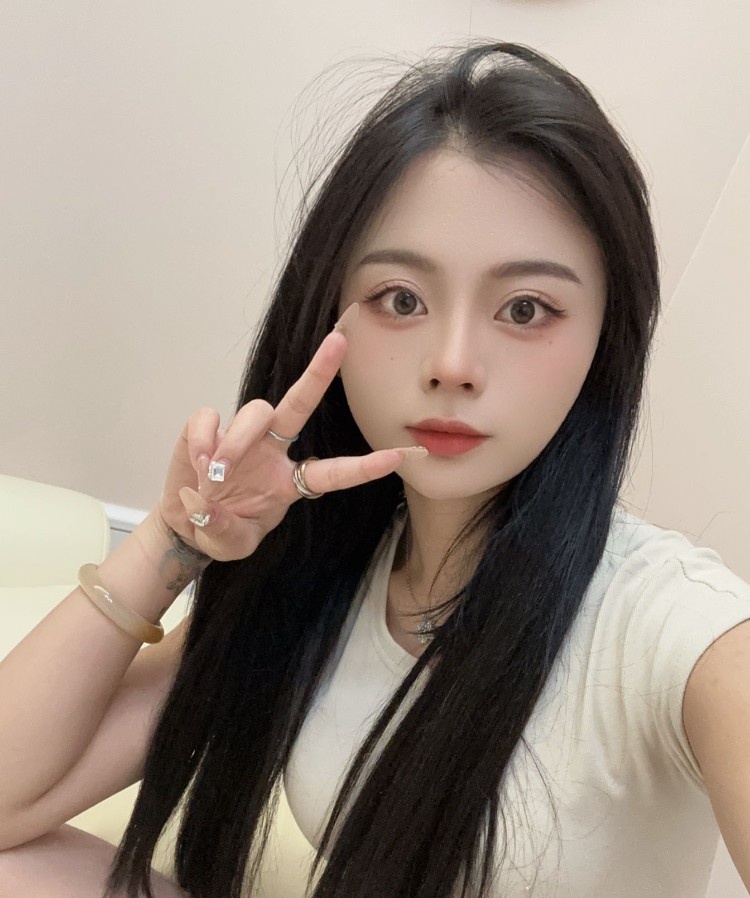 罗湖纹身骚妹妍妍